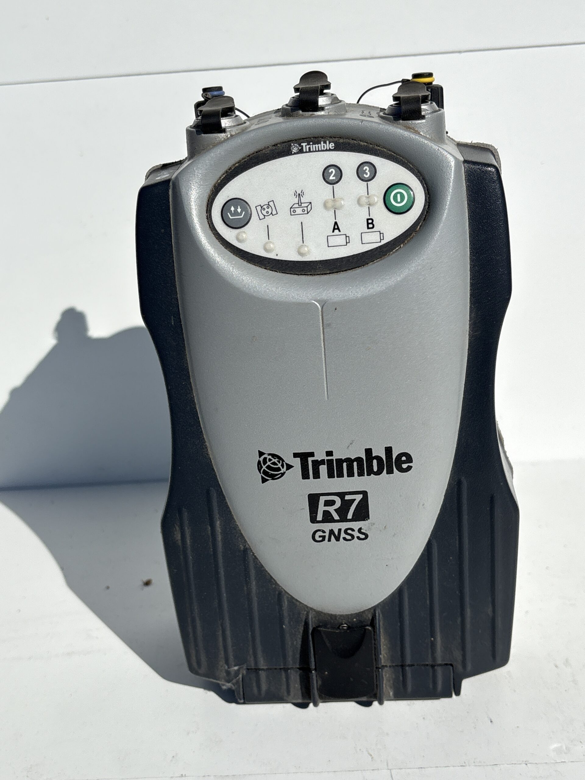 Trimble R7 GNSS Receiver - Image 2